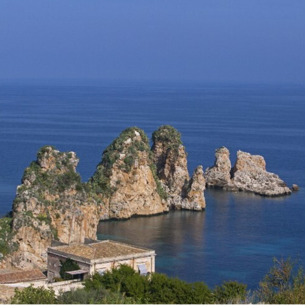 Capri is the queen of brick: here are the most expensive islands in Italy