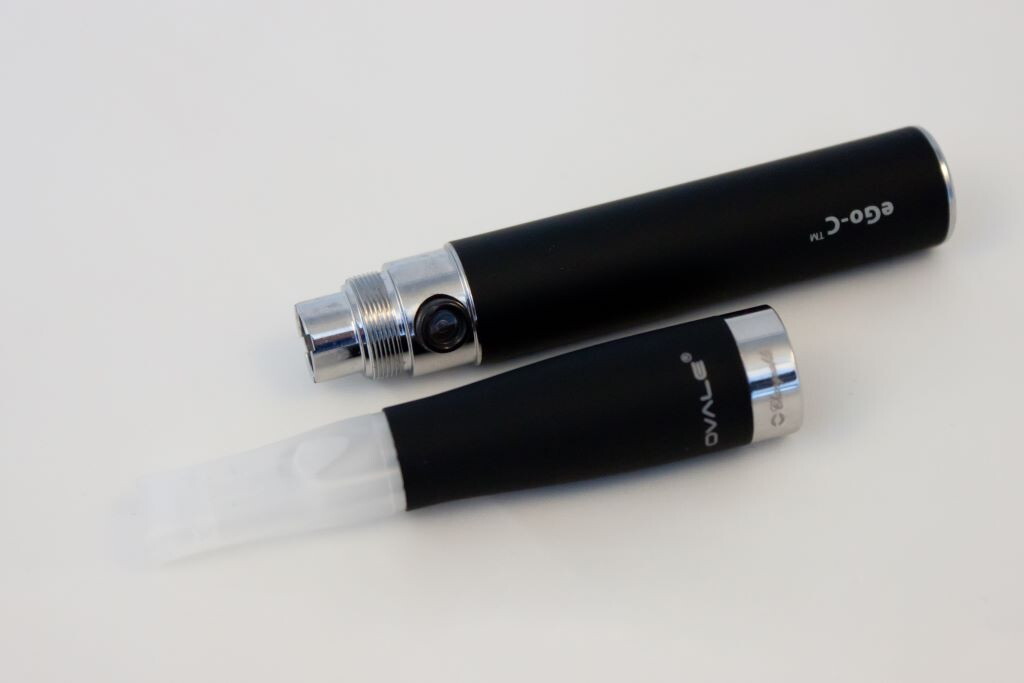 Gli esperti consigliano: "Stop alle deroghe su e-cig e tabacco riscaldato"