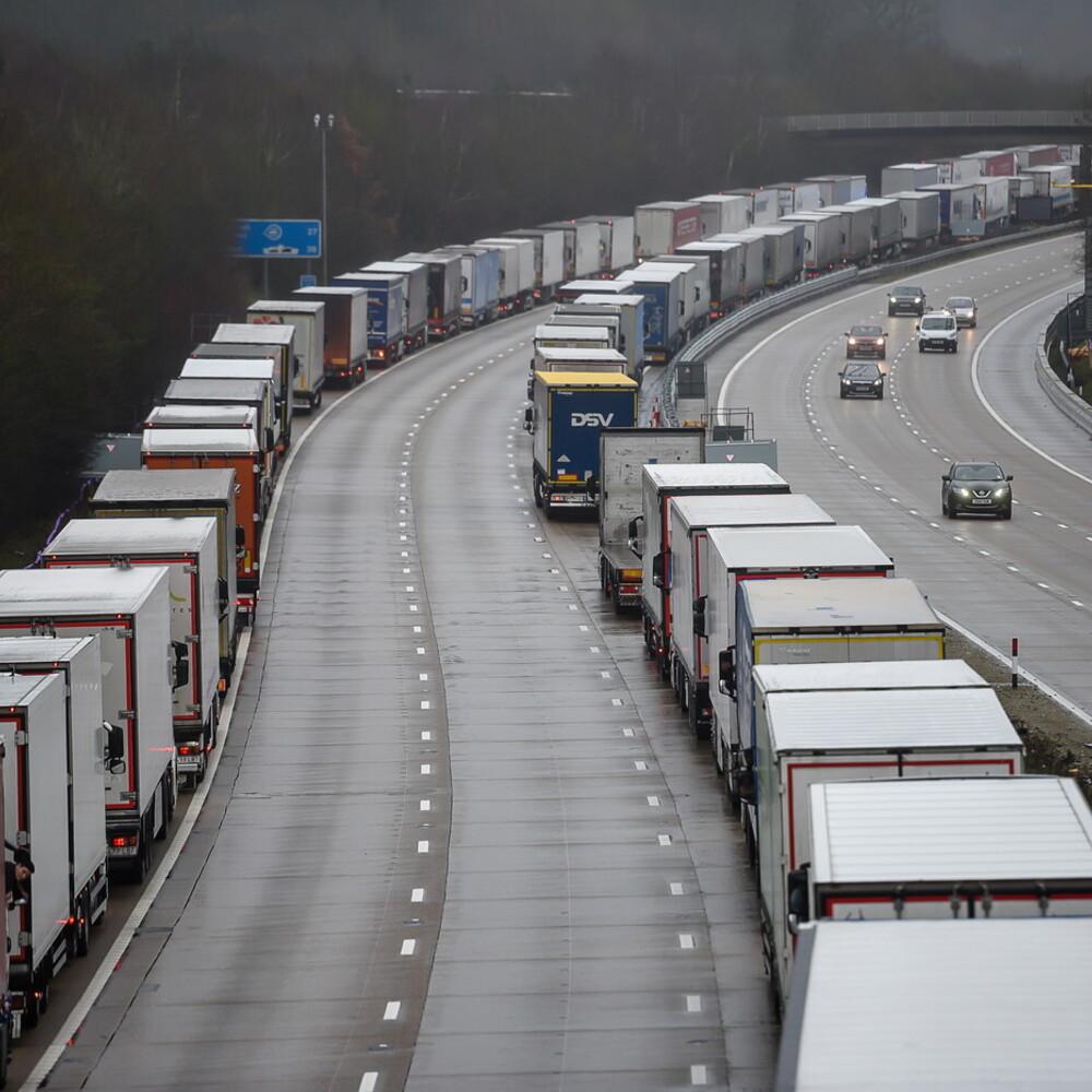 Road haulage, stoppage of trucks suspended