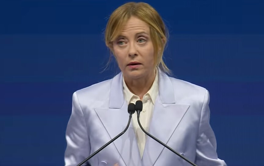 Meloni agli industriali: "Apriamo un cantiere comune per riformare la burocrazia"