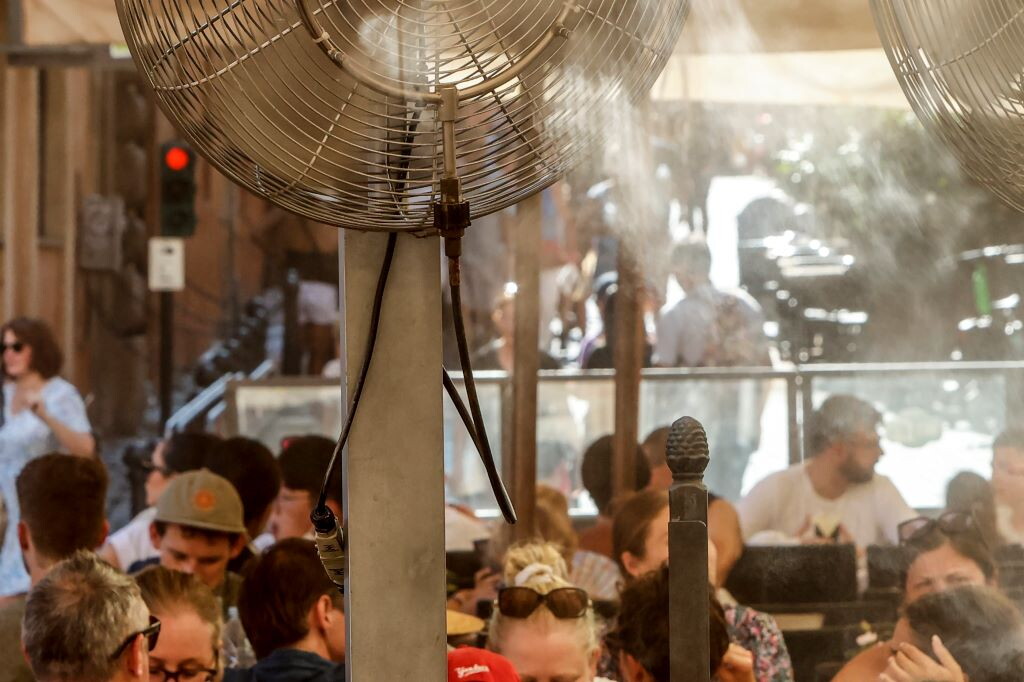 Ondata di caldo: domani bollino rosso a Bologna, Firenze, Roma e Torino