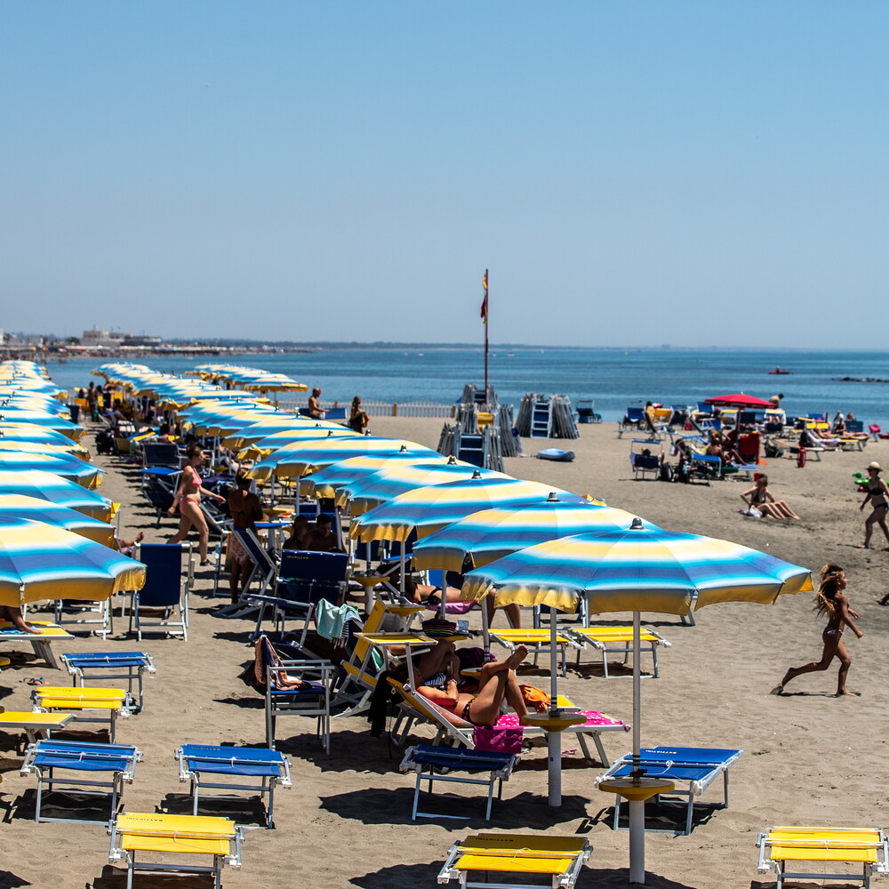 Beaches in revolt on June 2nd: beachgoers against the chaos of the races