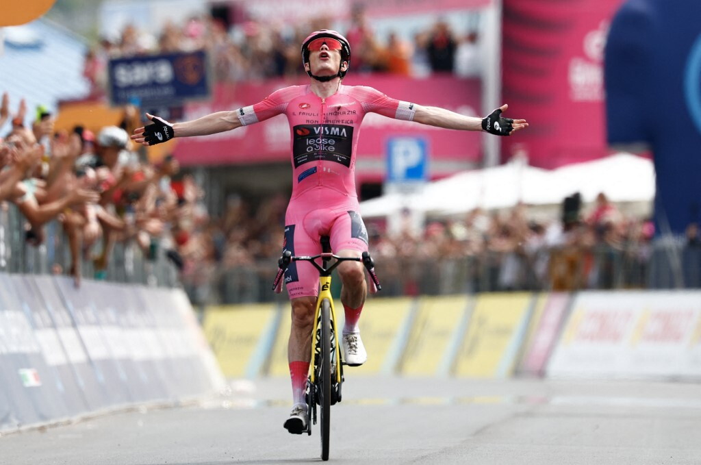Vingegaard re del Giro d'Italia: successo nella penultima tappa e maglia rosa al sicuro