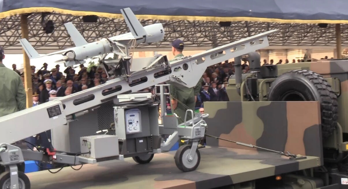 Difesa sempre più hi-tech, anche i droni militari nella parata