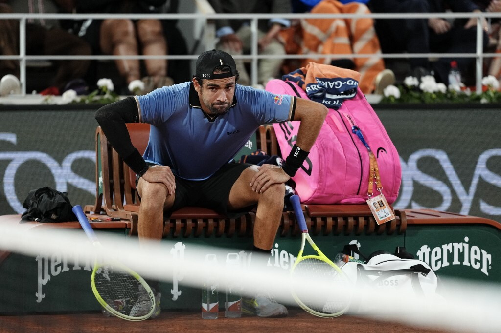 Berrettini si ritira contro Arnaldi. Il ligure in semifinale, sfiderà Cobolli