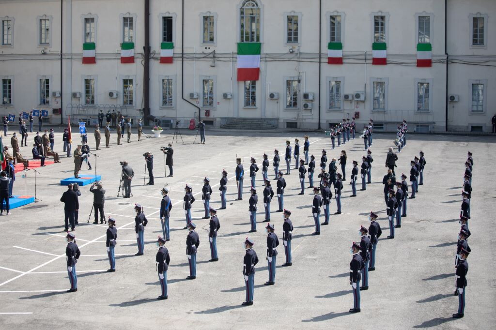 Milano, "abusi sessuali alla scuola militare Teulié", arrestato un docente