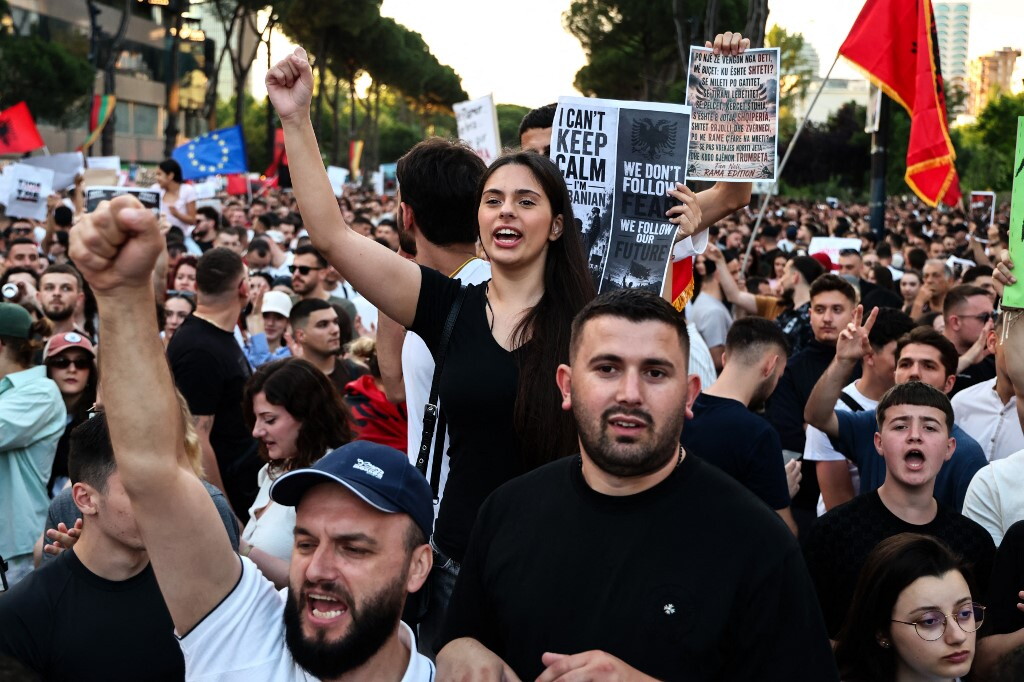In Albania quinto giorno di proteste contro il resort di lusso Kushner-Trump