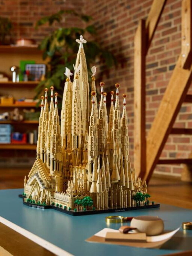 La Sagrada Familia batte tutti i record in casa Lego