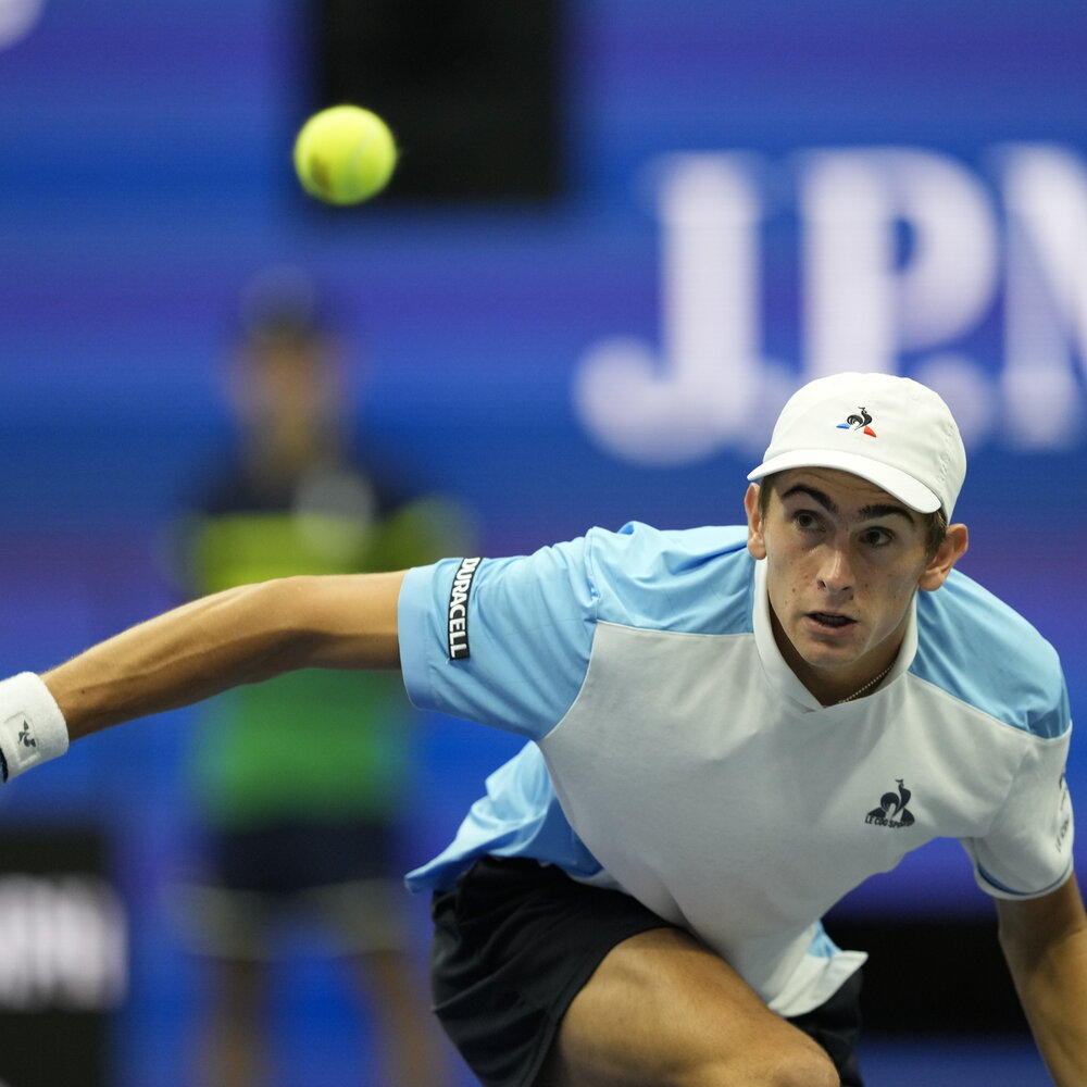 A virus knocks out Arnaldi, Cobolli in the Roland Garros final without playing
