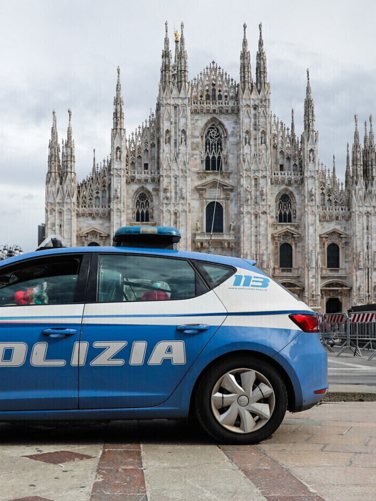 Ucciso a coltellate a Milano, fermato un 19enne