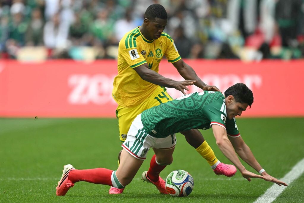 Mondiali, il Messico batte il Sudafrica alla prima
