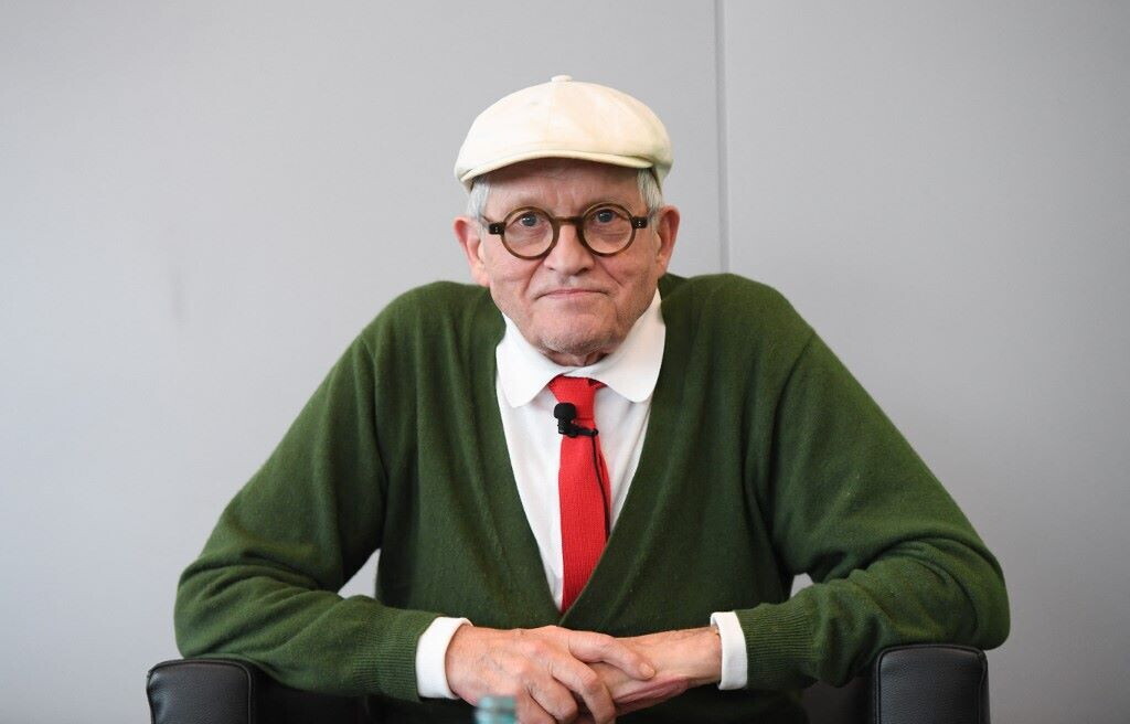 Addio a David Hockney, visionario della pop art tra pennello e pixel