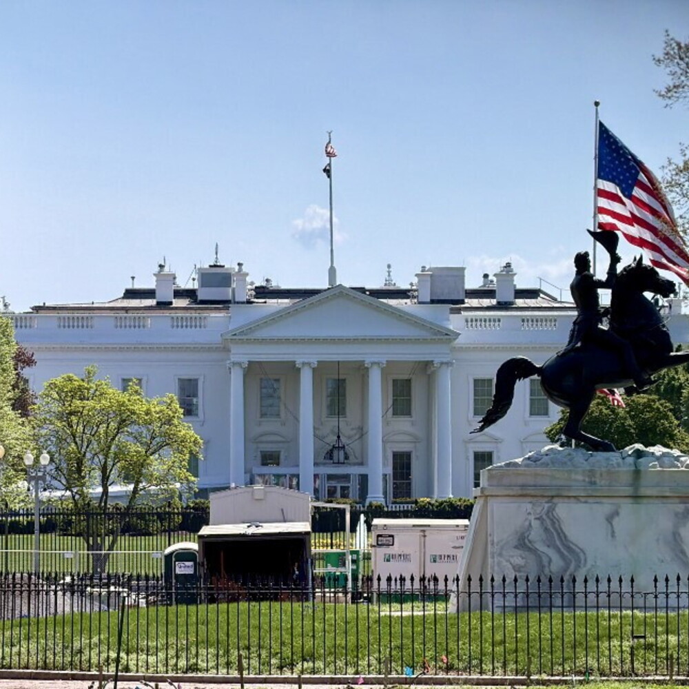 https://images.agi.it/pictures/agi/agi/2026/06/13/041140084-732db3b7-653c-40f6-8c53-c79b0c913bd8.jpg