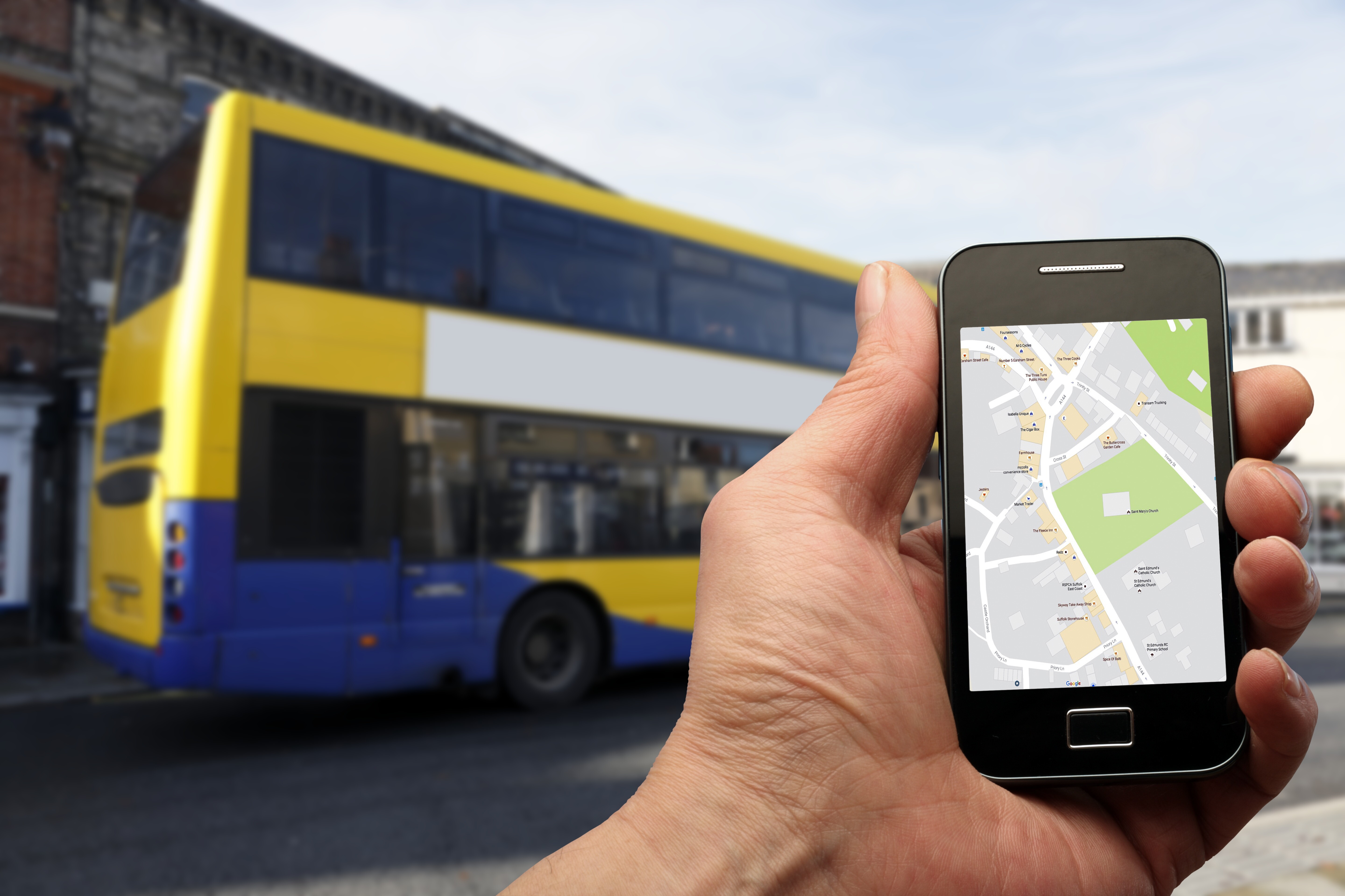 Fino a che età si possono tracciare i figli col cellulare?