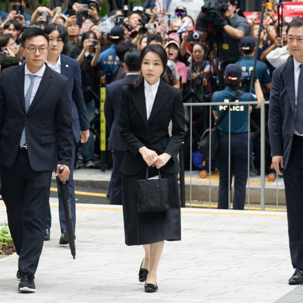 Anteprima: Corea del Sud: "gioielli in cambio di nomine politiche", nuova condanna per l'ex first la…