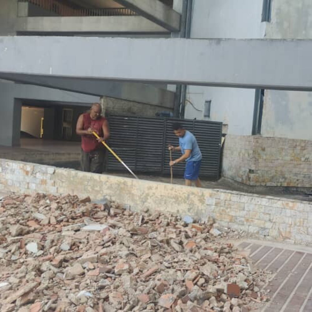 Copertina: Una testimonianza dal Venezuela: "Difficile per noi portare gli aiuti. Le autorità ce lo i...
