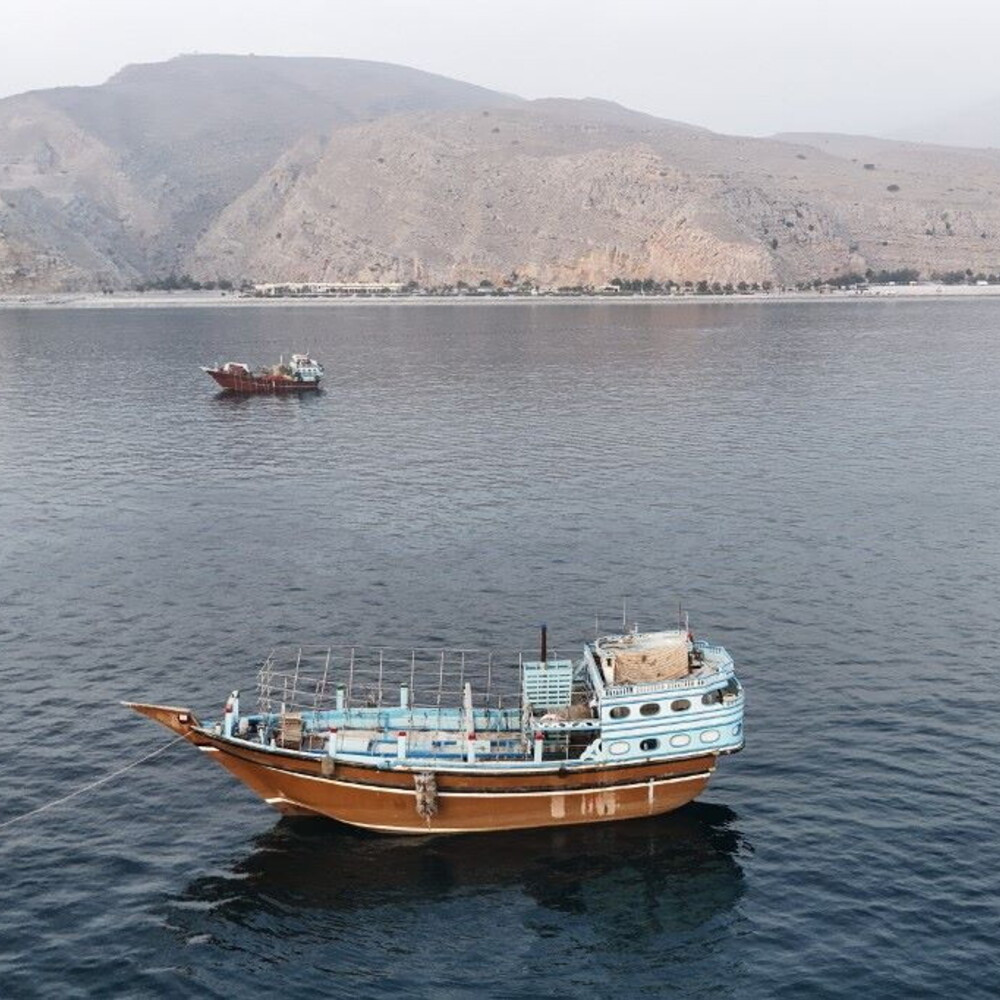 Tension in Hormuz. Tehran denies but Trump confirms the negotiations: "Tomorrow in Doha"