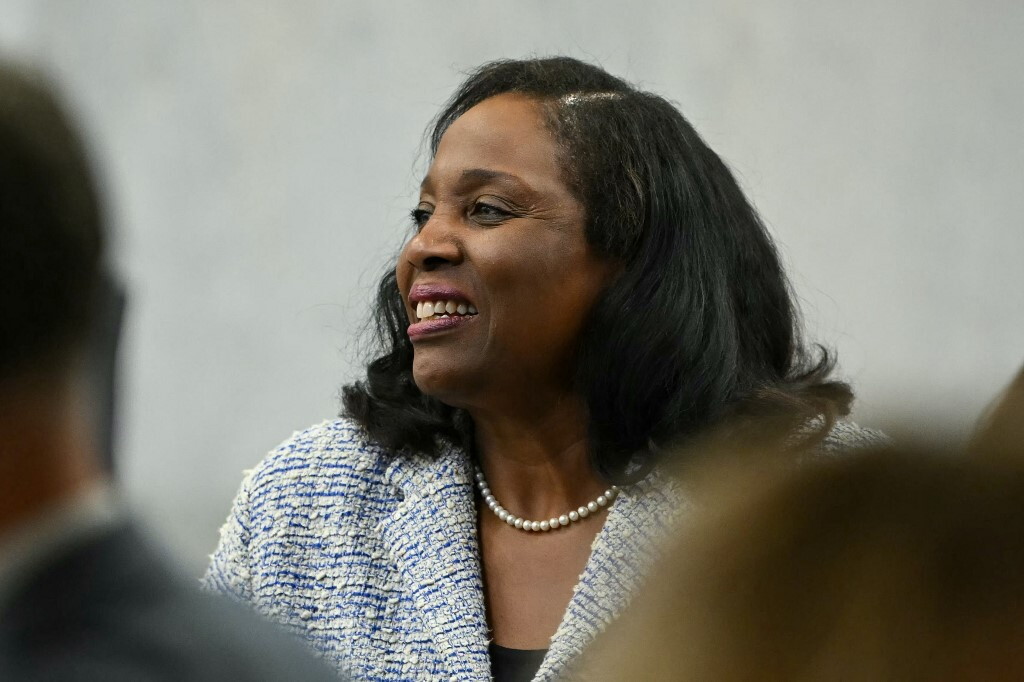 La Corte Suprema Usa consente a Lisa Cook di rimanere alla Fed