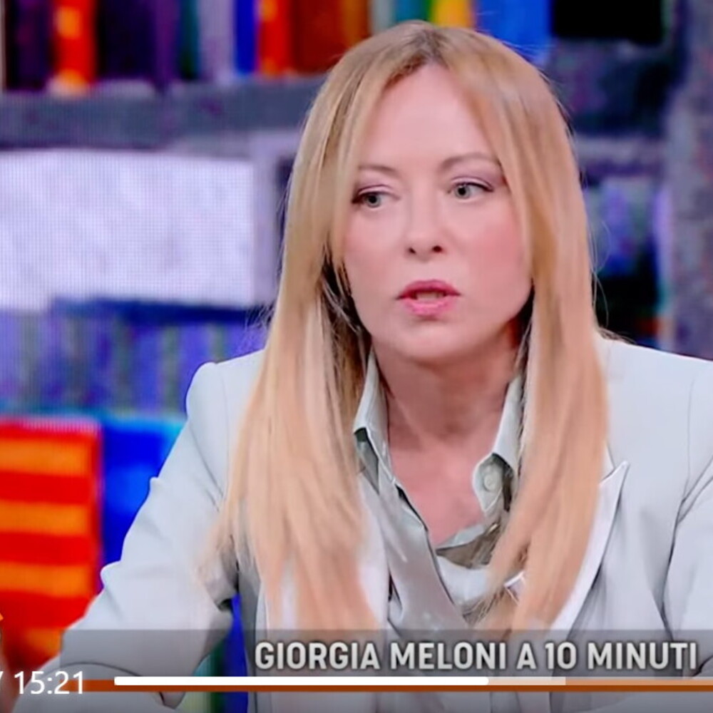 Copertina: Meloni: "Un presidente di centrodestra al Quirinale? Non è detto che non si possa superare...