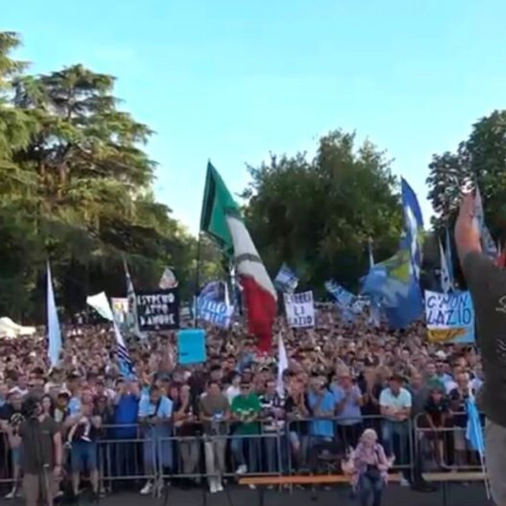 Lazio, 20 thousand in the streets against Lotito. Among the fans also Rocca and Tommaso Paradiso