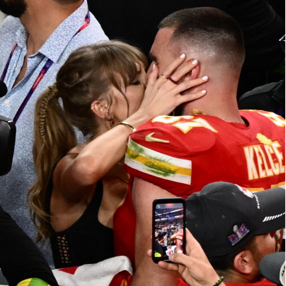 Taylor Swift and Travis Kelce have already spoken out "Yes" in front of one hundred guests