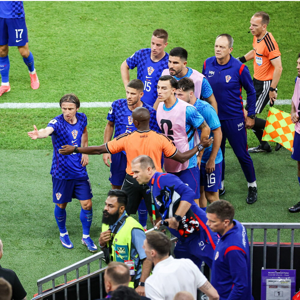 Croatia out of the World Cup amid controversy: "Var kills emotions"