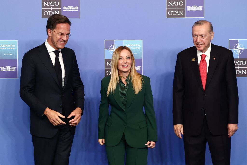 Meloni: "Sulla Nato rispettiamo gli impegni ma alle nostre condizioni"