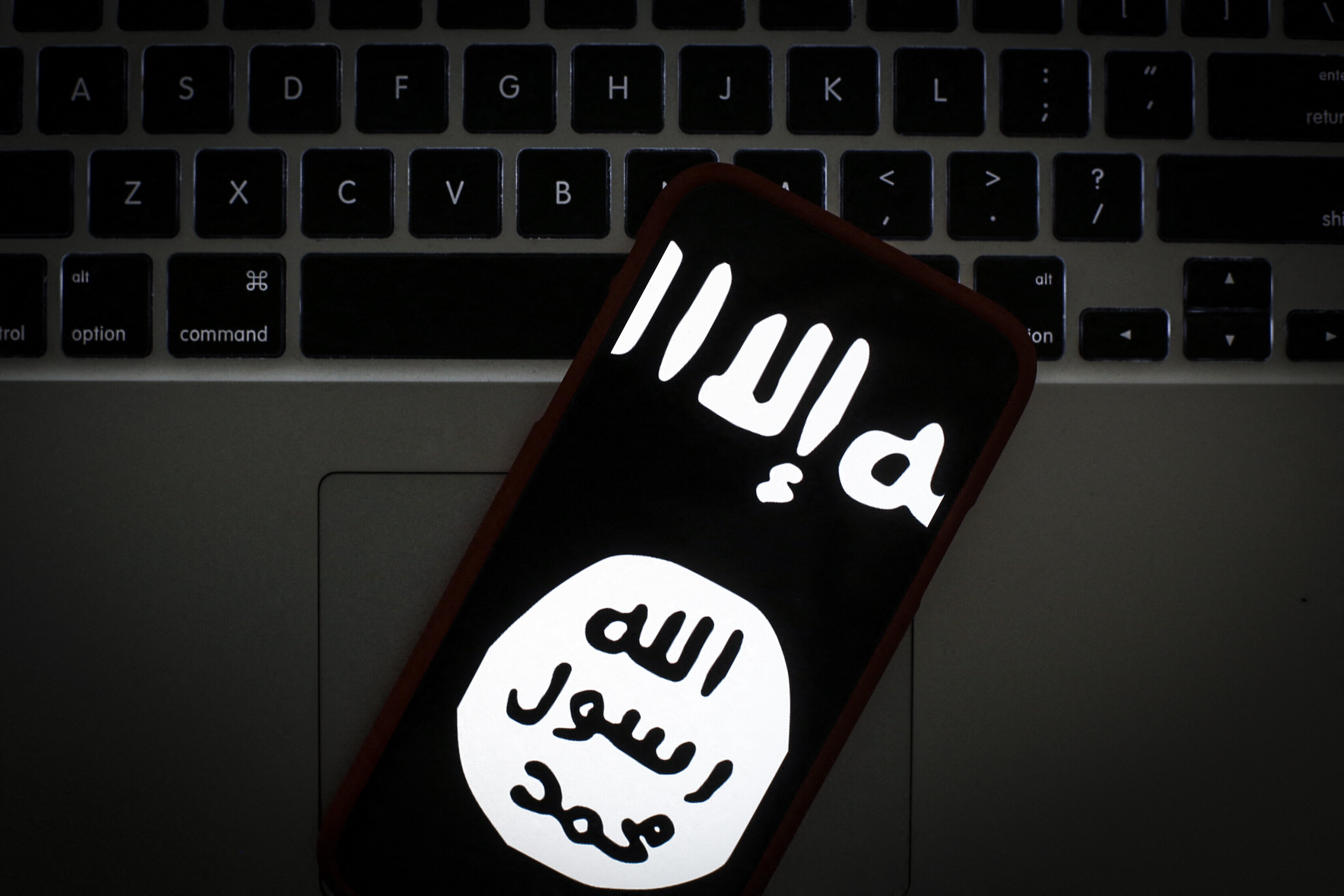 Inneggiava alla jihad, misura cautelare per un 16enne brianzolo