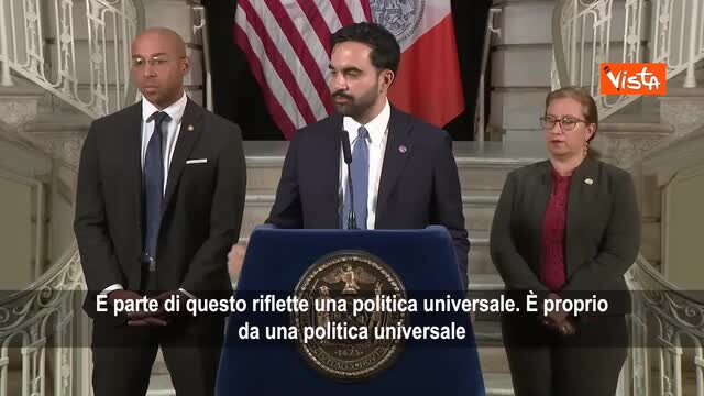 Sindaco di New York durante conferenza stampa a Manhattan parla di mandati della Corte Penale Internazionale
