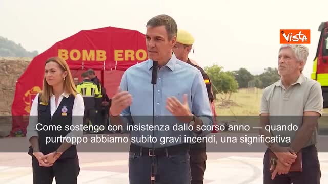 Fiamme devastano boschi spagnoli, autorità in azione durante dichiarazione di emergenza nazionale
