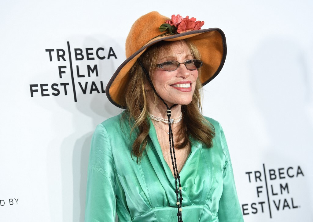 La cantante 83enne Carly Simon rivela di avere il Parkison