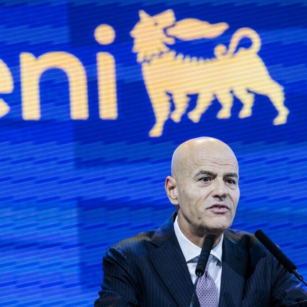 Eni: adjusted net profit more than doubled. Descalzi: "Excellent results"