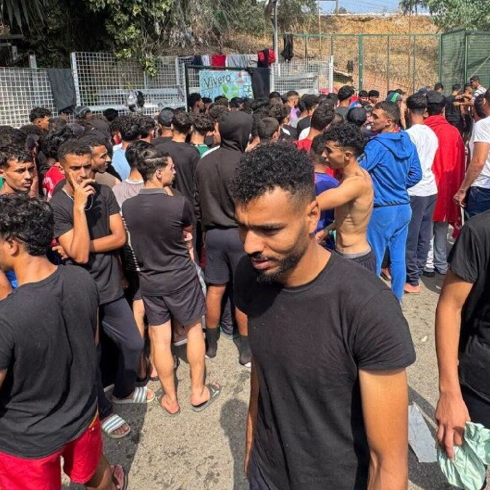 Spain: Thousands of migrants swim to Ceuta. The Italian government is considering suspending…