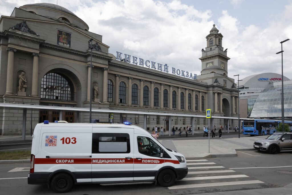 Esplosione in un bar a Mosca: 3 morti e 15 feriti in piazza Kudrinskaya