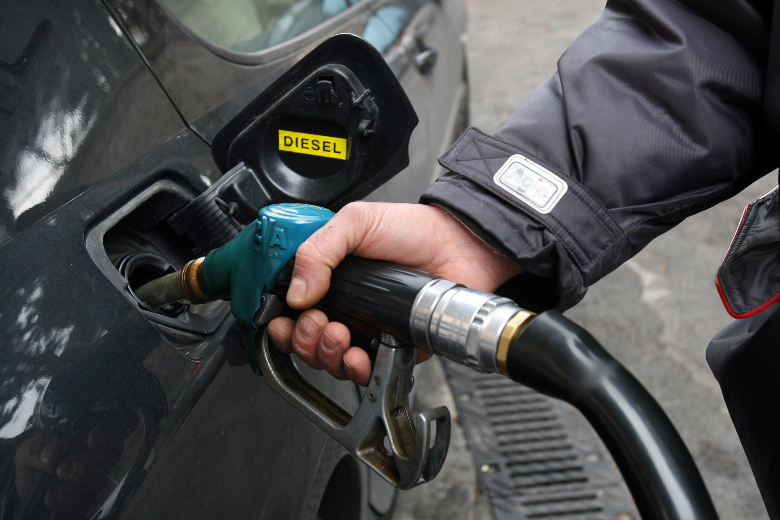 Il governo proroga al 25 agosto il taglio delle accise sul gasolio da 17 centesimi