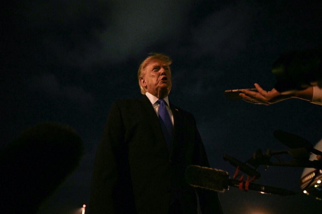 Trump torna sullo stretto di Hormuz: "Riaprirà presto o colpiremo duramente"