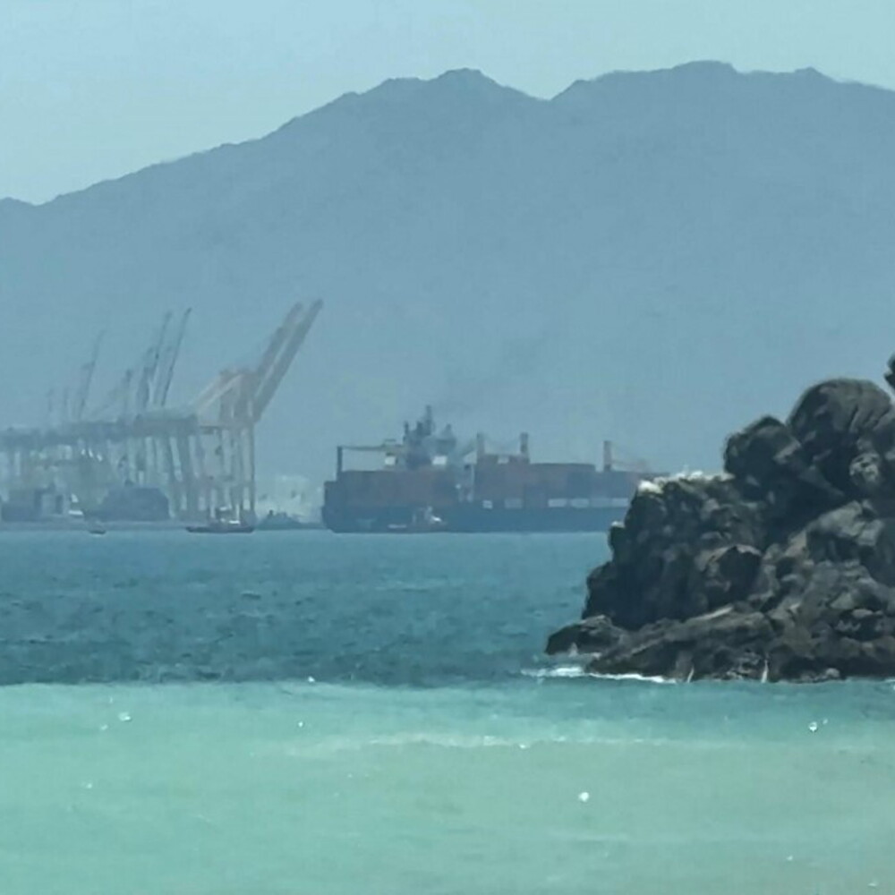 Copertina: Hormuz, l'Iran annuncia l'accordo con l'Oman su un corridoio di navigazione