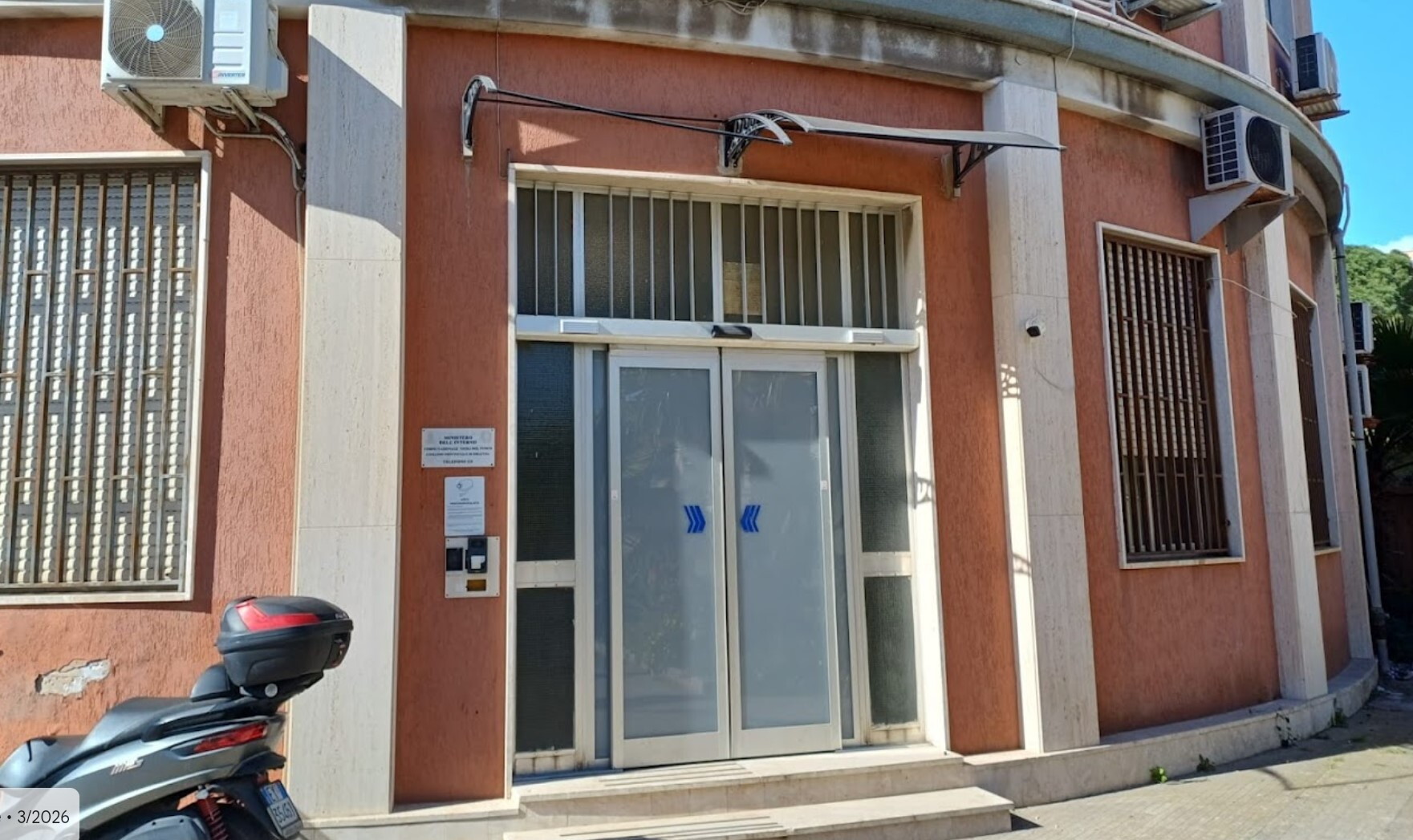 Agguato contro due uomini su ape-calessino a Siracusa, uno è grave
