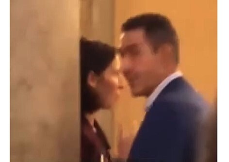 Schlein denuncia: "Sui social video fake di me con Vannacci. Rischio per la democrazia"