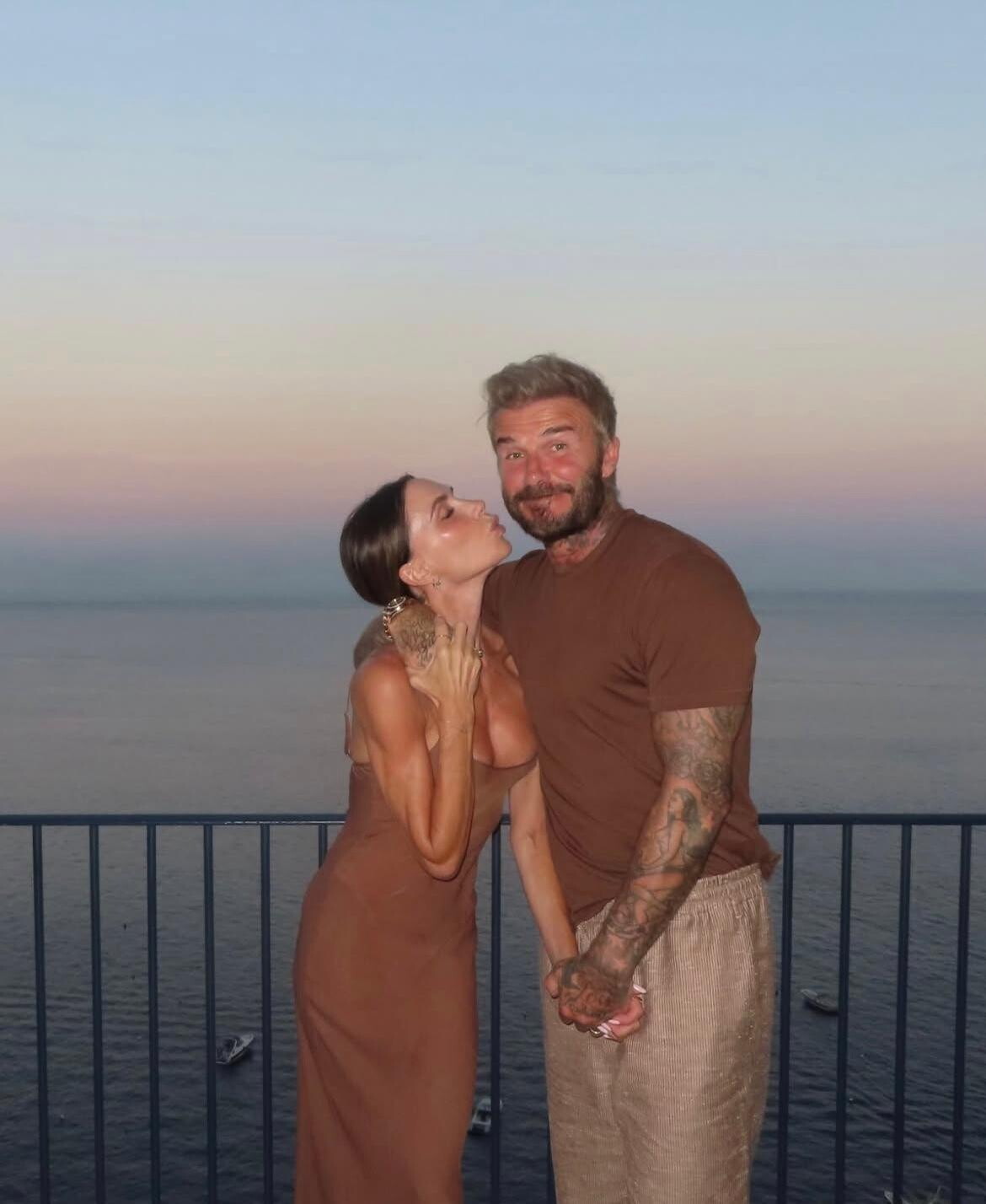 Sole e relax ad Amalfi per David e Victoria Beckham