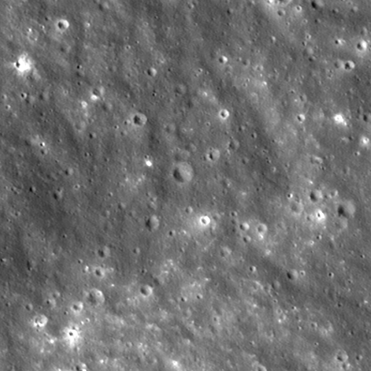 I detriti del razzo SpaceX caduto sulla Luna, la Nasa mostra il cratere di 18 metri