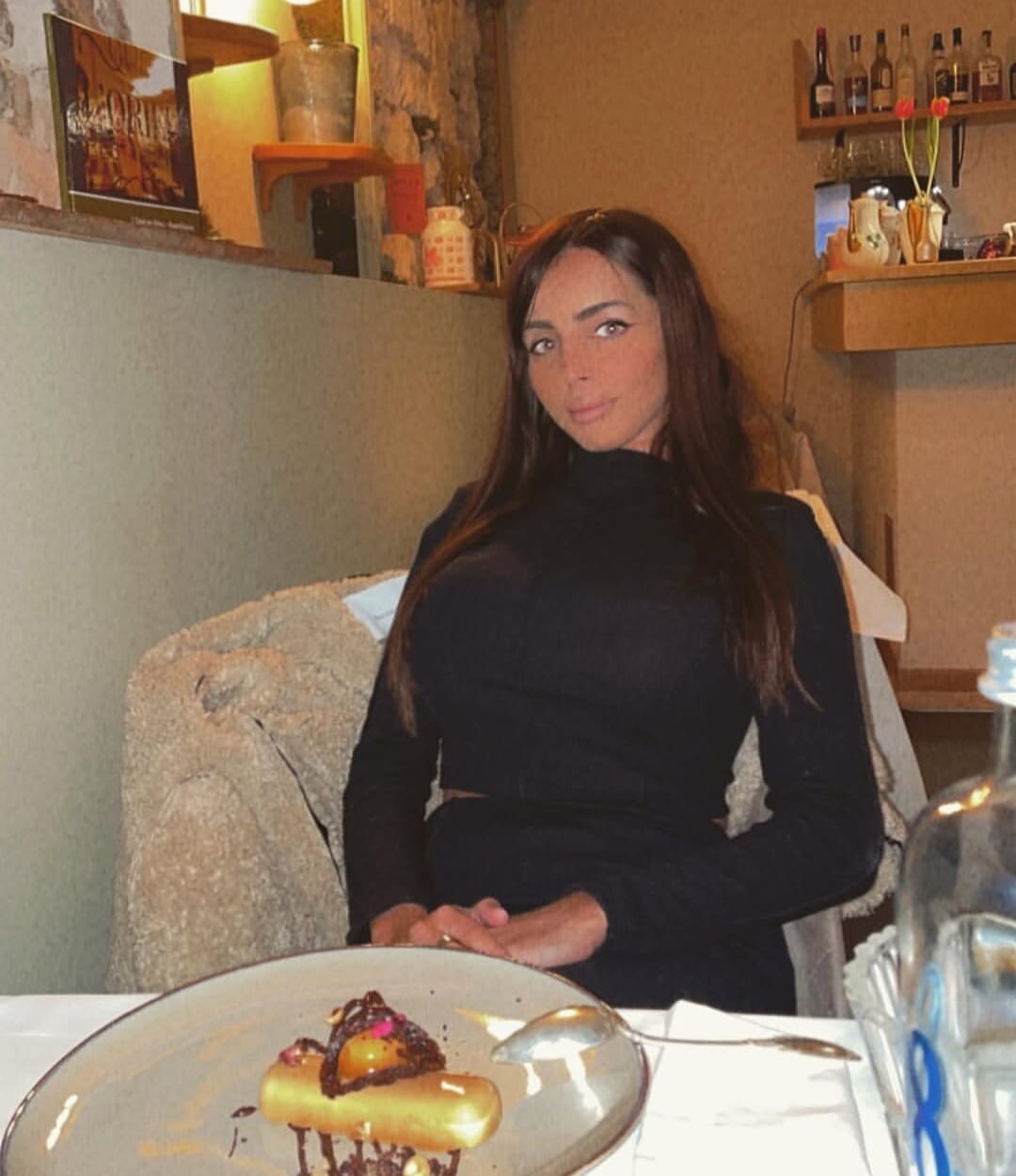 Il corpo dell'influencer francese Sonia Bellina è stato trovato carbonizzato in una macchina