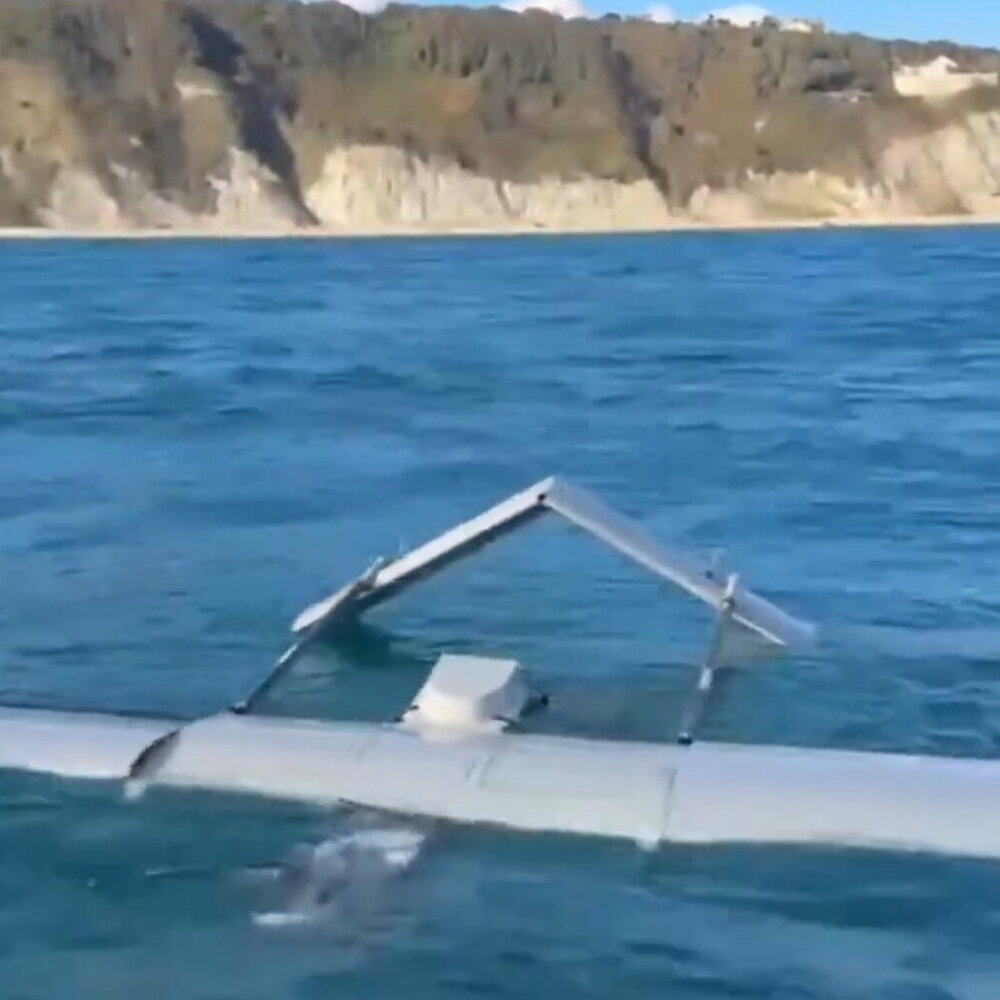 Anteprima: Su una spiaggia di Istanbul è 'approdato' un altro drone ucraino [VIDEO]
