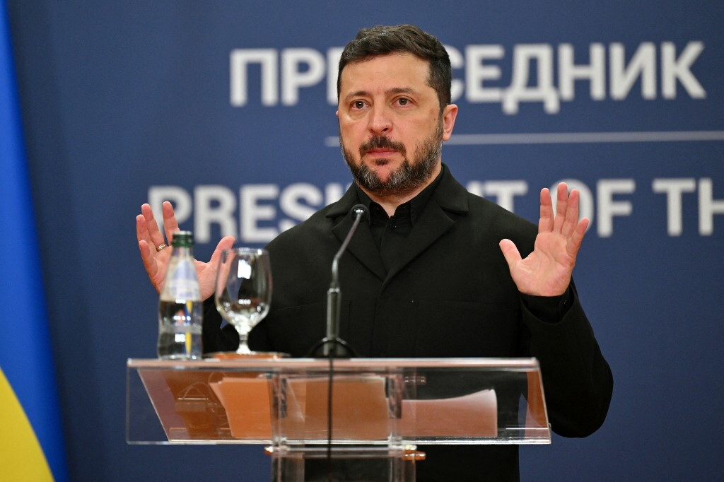 Zelensky: "Le elezioni in tempo di guerra? Uno tsunami che frantumerebbe l'Ucraina"