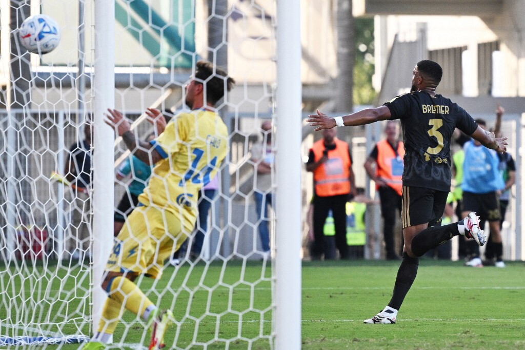 La Juve soffre ma contro il Frosinone basta un gol di Bremer