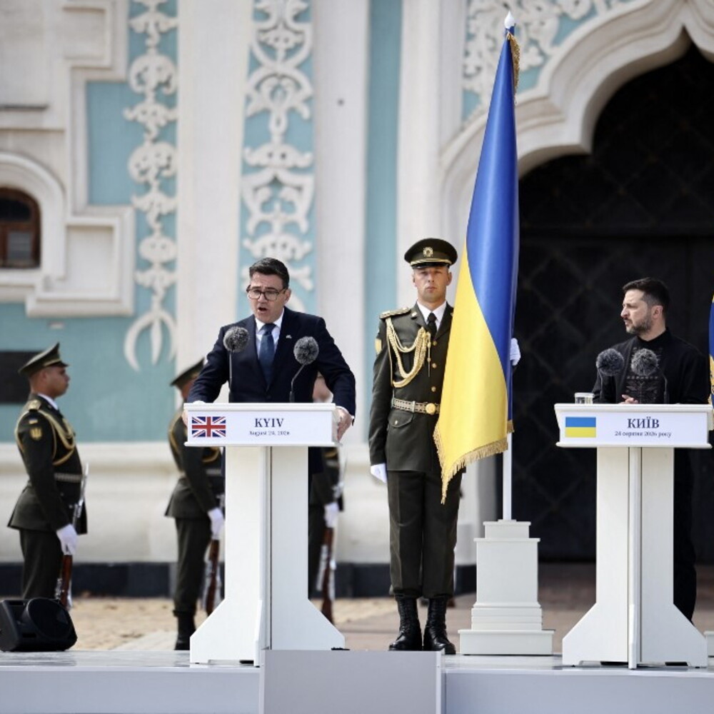 Copertina: Dal Regno Unito ok a Kiev per la produzione di missili a lungo raggio. Ira del Cremlino: L...