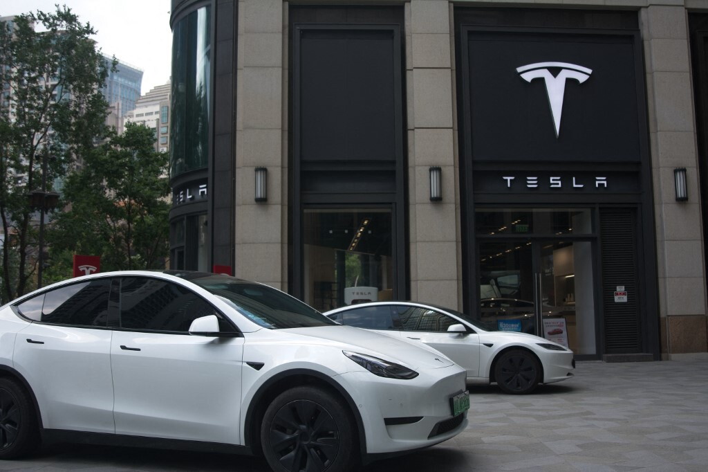 Problemi alle maniglie, Tesla richiama in Cina 2,9 milioni di veicoli