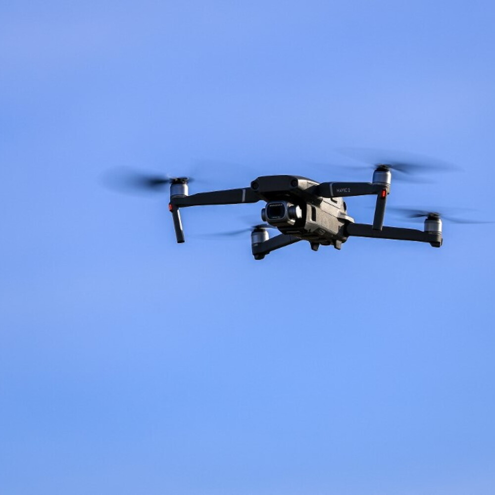 Copertina: All'aeroporto di Lipsia scoperto un terzo drone con esplosivi