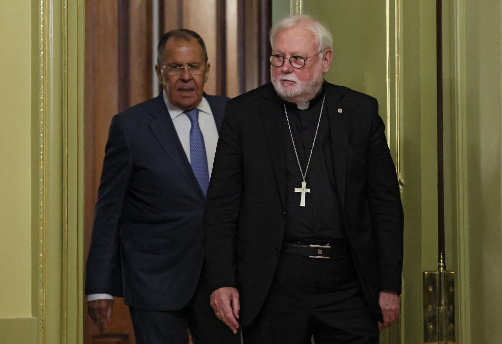 Monsignor Gallagher a Lavrov, "Mosca ponga fine alla guerra"
