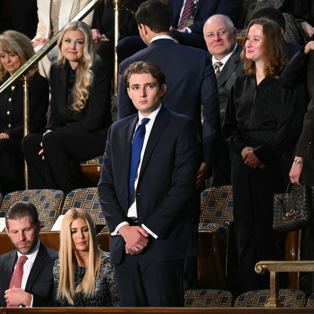 https://images.agi.it/pictures/agi/agi/2026/08/25/210316283-e319efa7-b97b-4743-83be-49a650004dbf.jpg